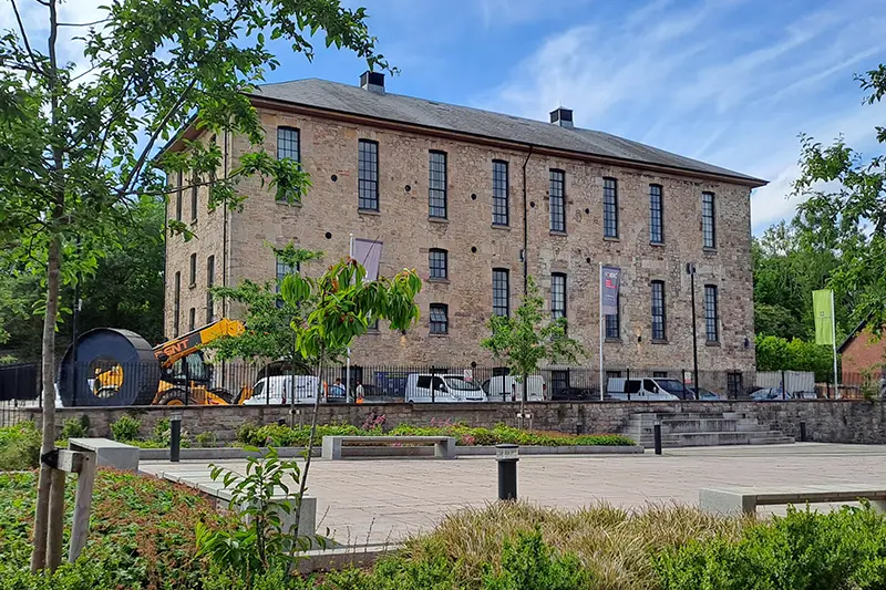 การพัฒนาแบบผสมผสานของ Brunel House
